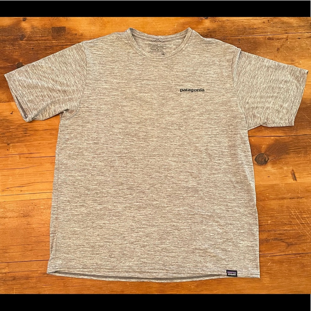 Mens Med Capilene Cool Daily w/Large Patagonia Logo on Back Stretch Performance